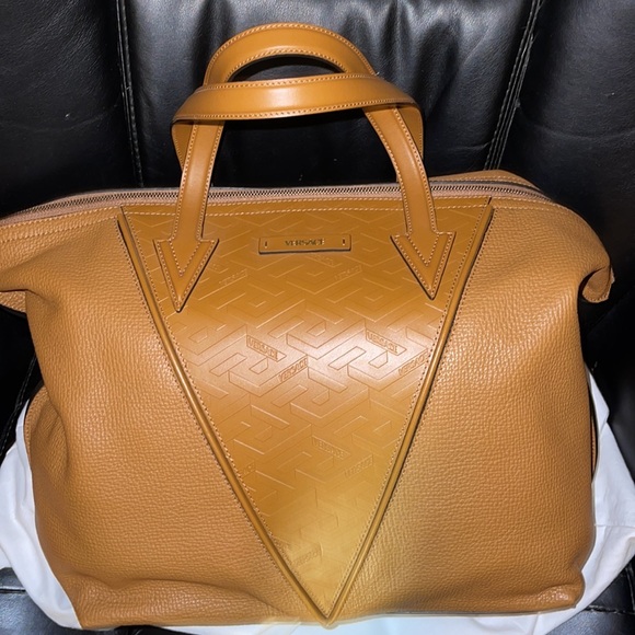 Versace Greca Embossed leather tote bag - Picture 6 of 16
